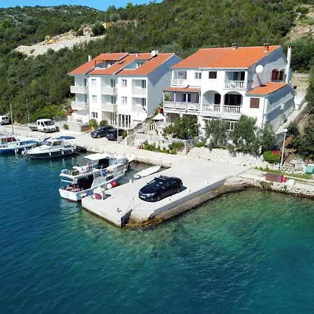 Double 8144a Penzion